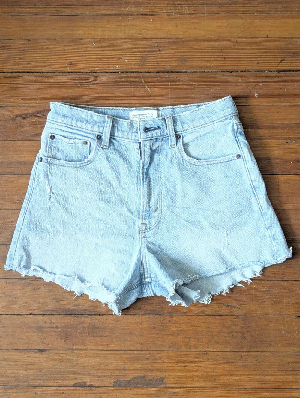 Abercrombie & Fitch Curve Love High Rise 90s Light Wash Cutoff Short 25